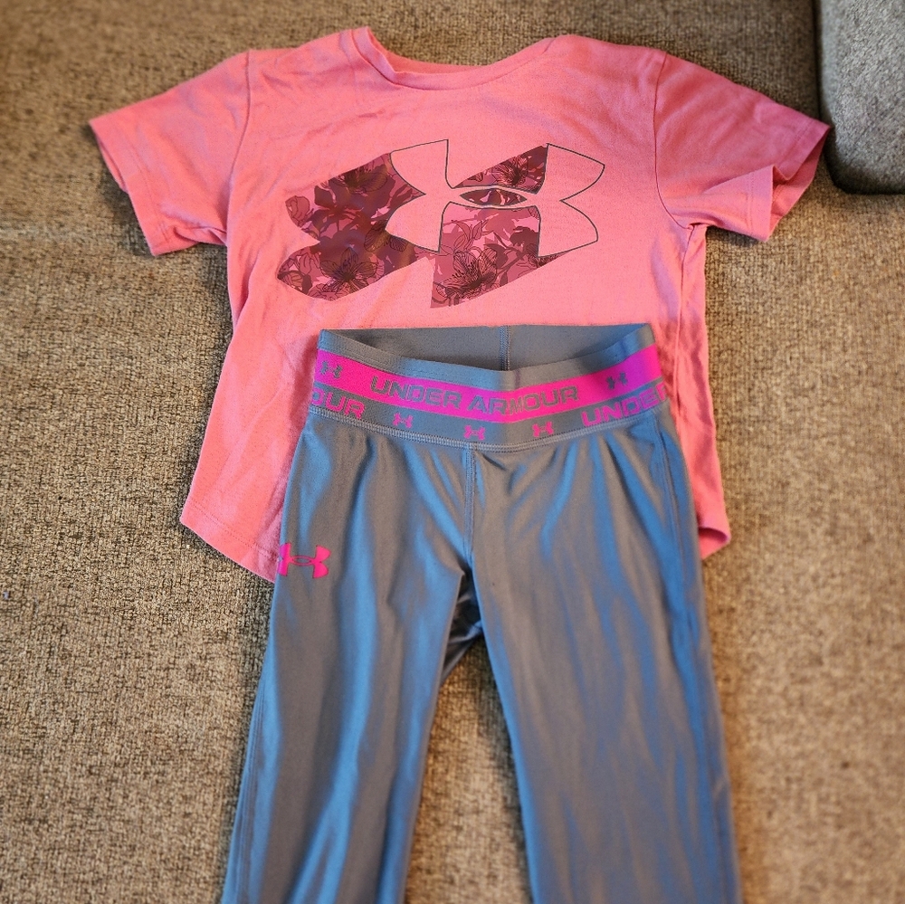 Youth small under Armour set